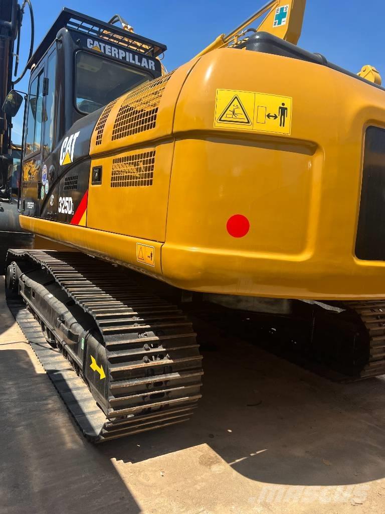 CAT 325D Bagri goseničarji