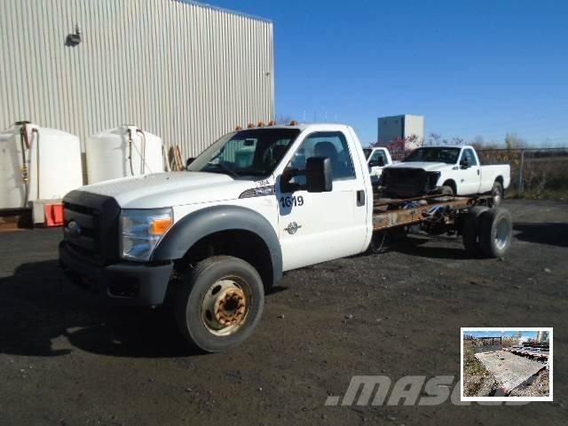 Ford F 550 Tovornjaki s kesonom/platojem