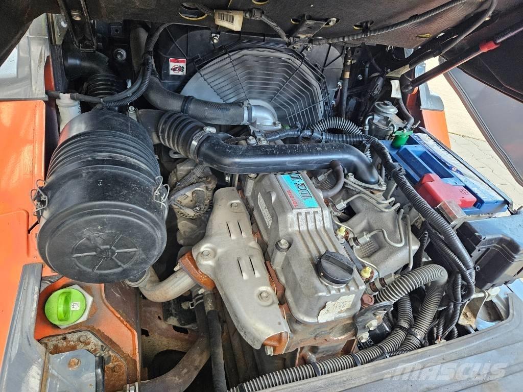 Toyota 8FDF25 Dizelski viličarji