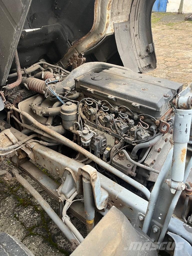 Mercedes-Benz 814 Tovornjaki s kesonom/platojem