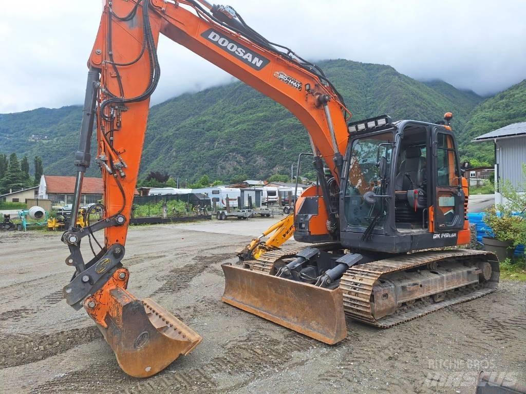 Doosan DX 140 LCR-7 Bagri goseničarji