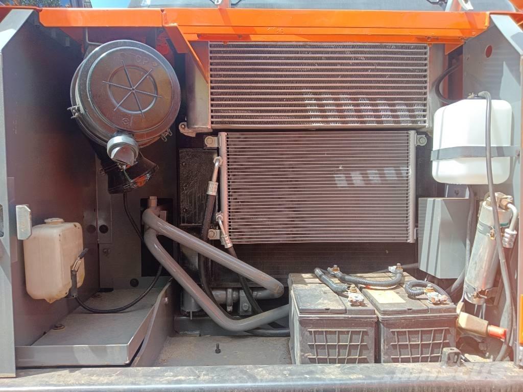 Hitachi ZX130LC Bagri goseničarji