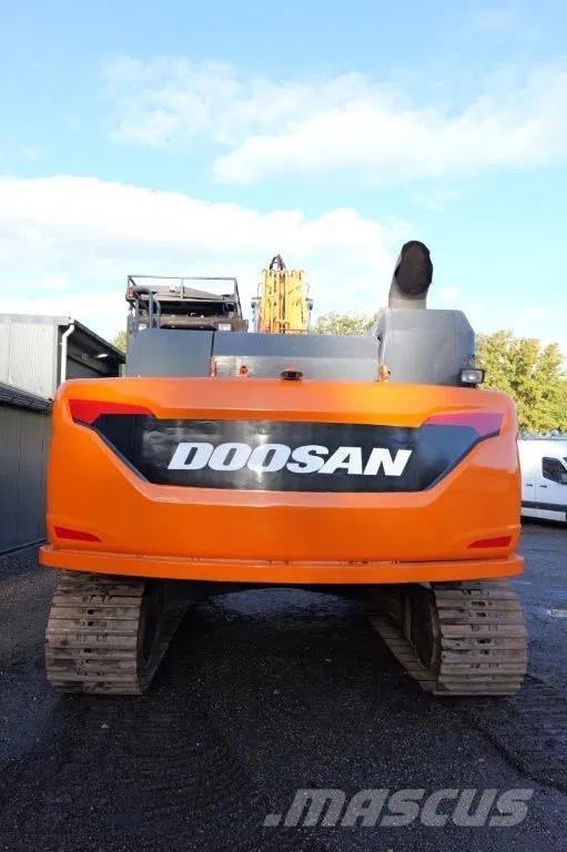 Doosan DX300LC Bagri goseničarji