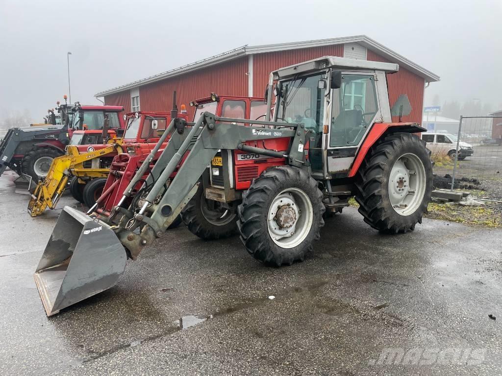 Massey Ferguson 3070 Traktorji