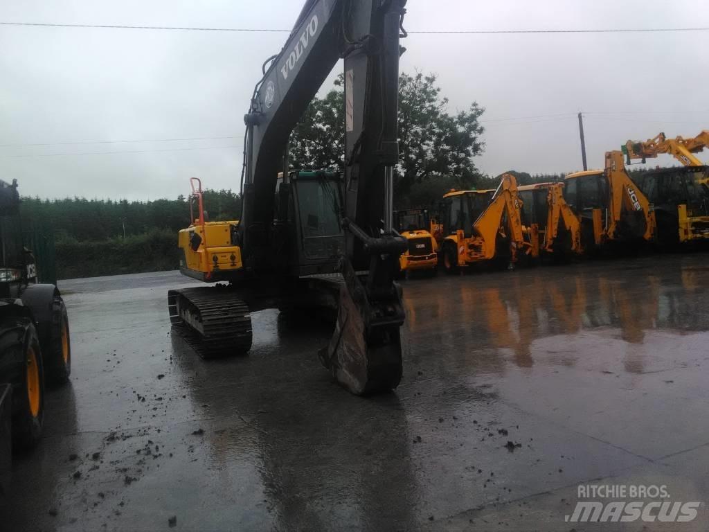 Volvo 210 C Bagri goseničarji