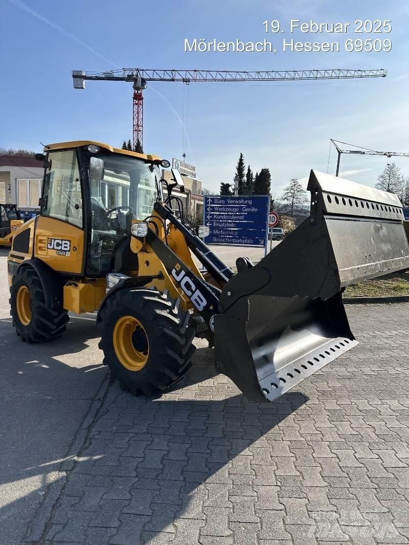 JCB 406 Kolesni nakladalci