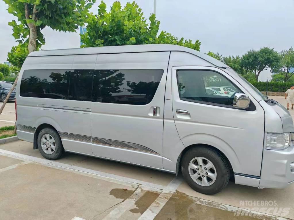 Toyota Coaster Medkrajevni avtobusi