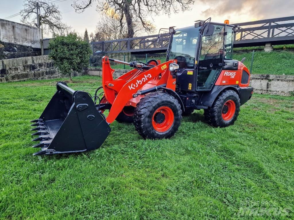 Kubota R 065 Kolesni nakladalci