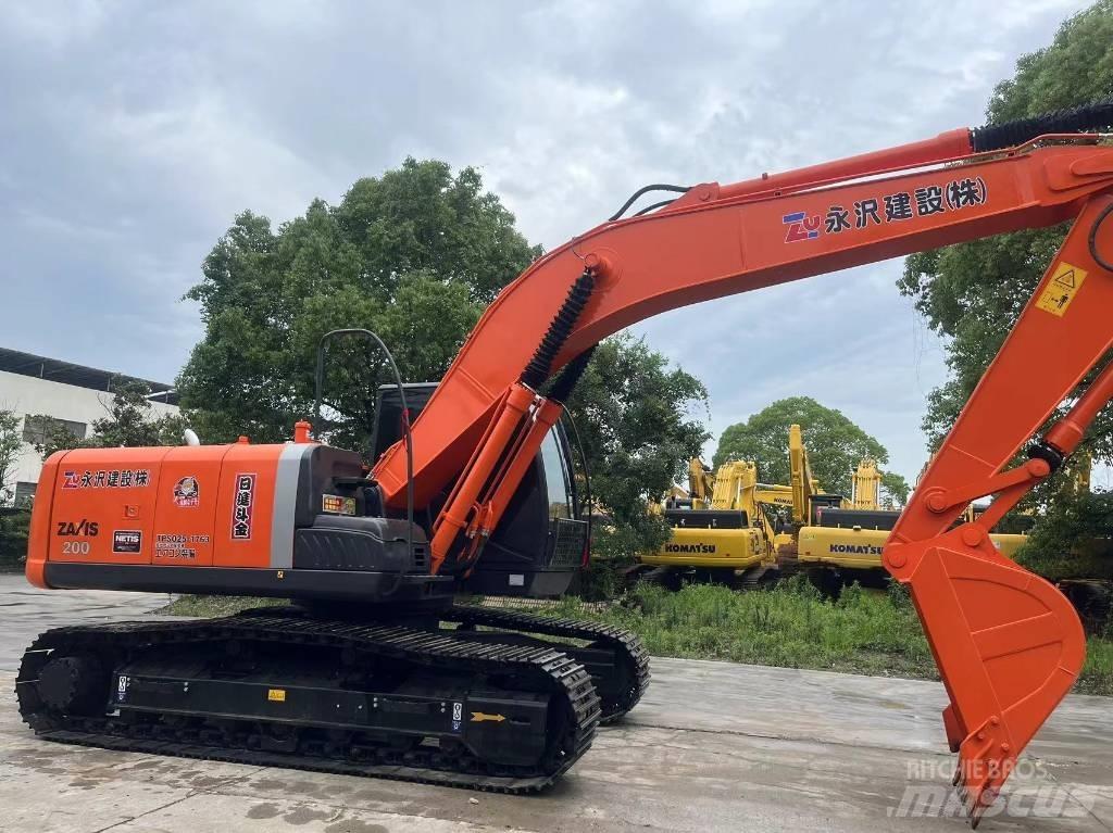 Hitachi ZX 200 Bagri goseničarji