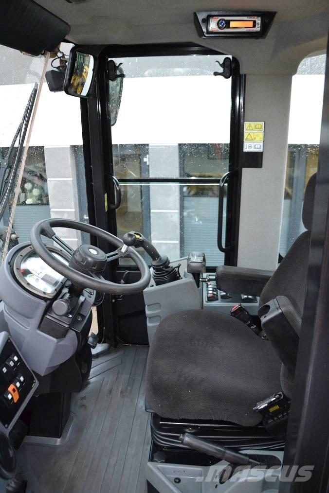 CAT 924 H Kolesni nakladalci