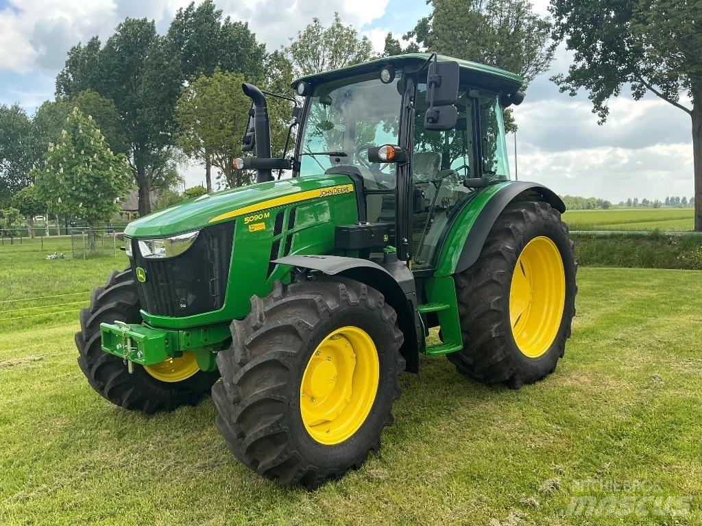 John Deere 5090 M Traktorji