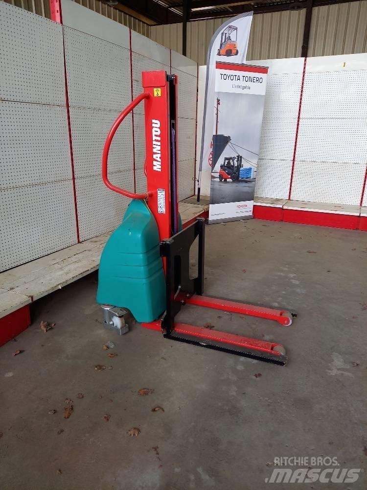 Manitou EB500 Ročni električni viličar