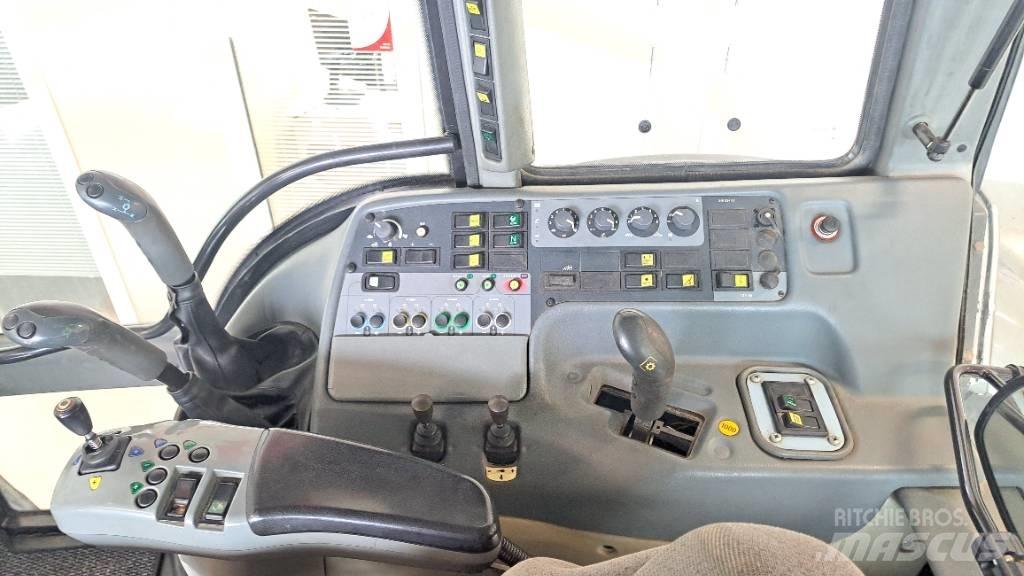 Valtra M 130 Traktorji