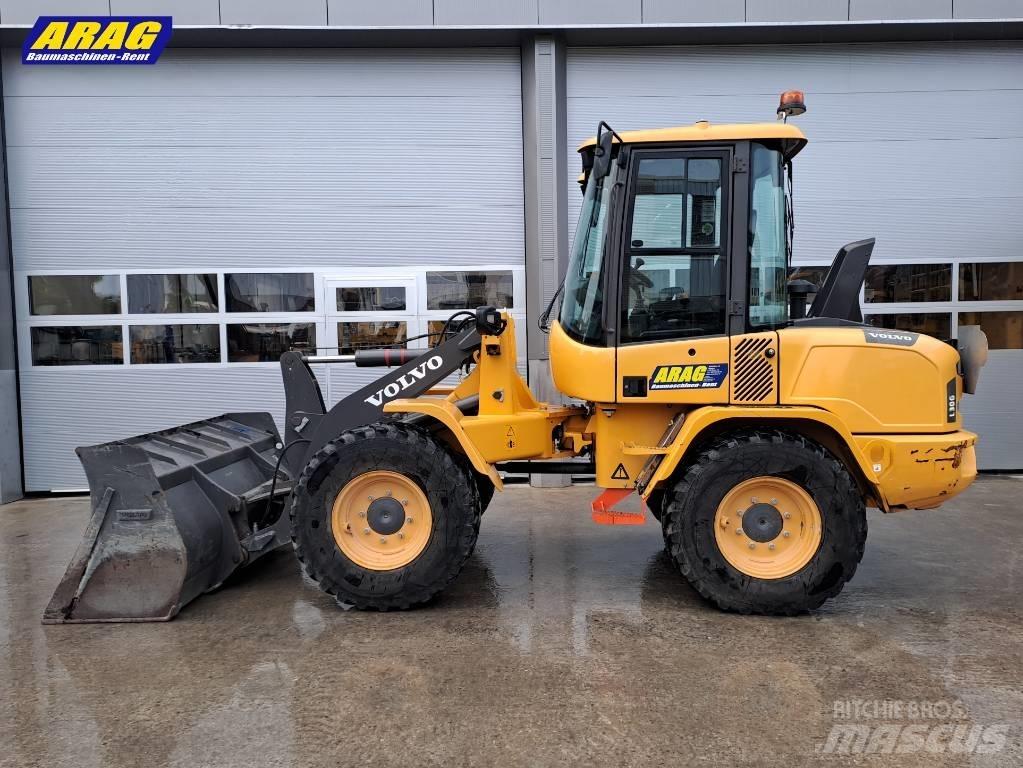 Volvo L 30 G Kolesni nakladalci
