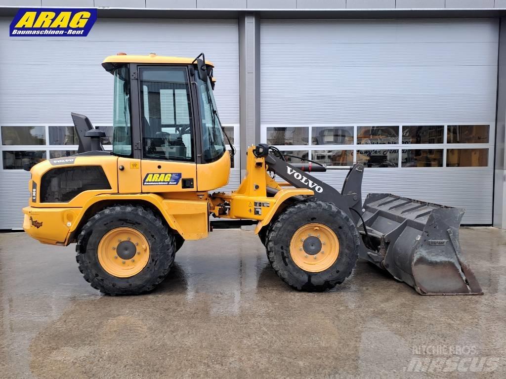 Volvo L 30 G Kolesni nakladalci