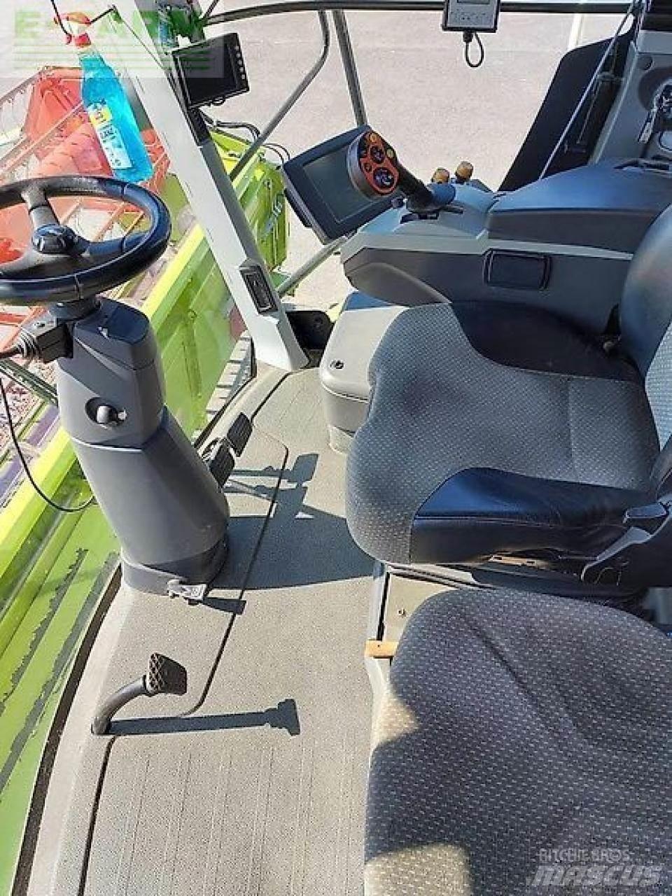 CLAAS lexion 750 Kombajni