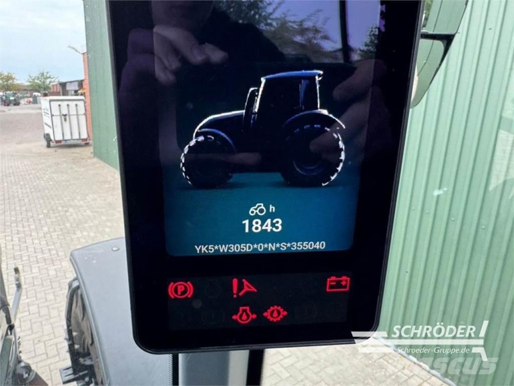 Valtra Q 305 Traktorji