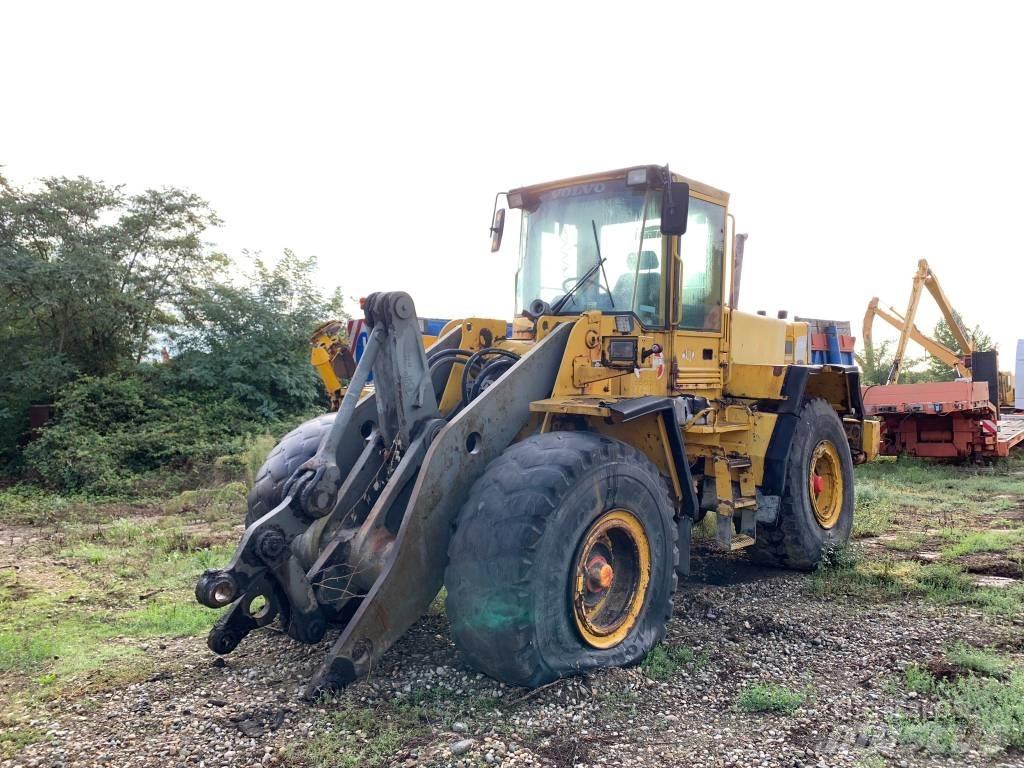 Volvo L 120 C Kolesni nakladalci