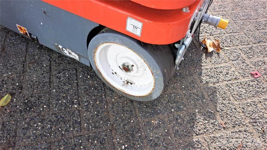 SkyJack SJ16 Druga dvigala in dvižne ploščadi