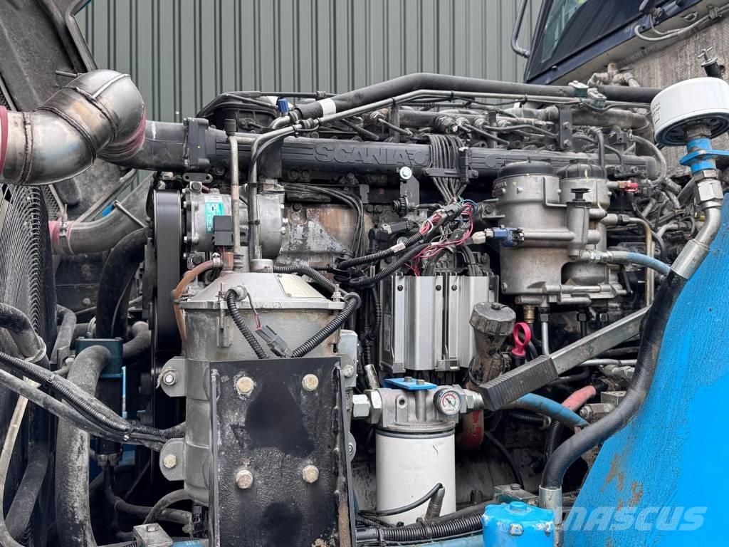 Terex TA 400 Zglobni demperji