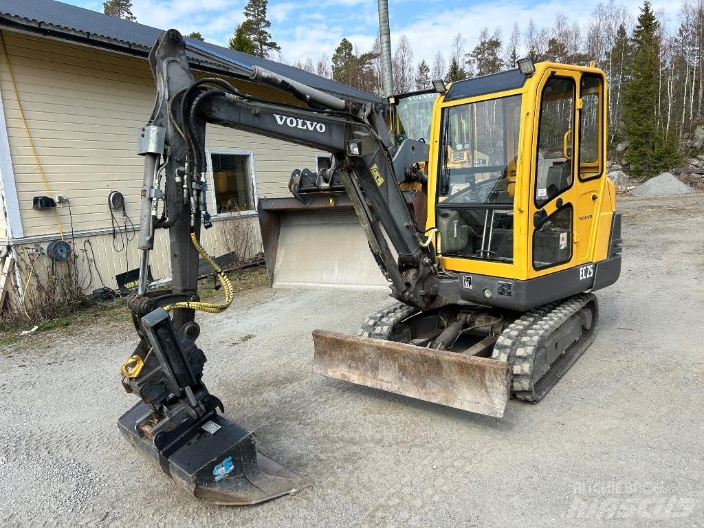 Volvo EC 25 Mini bagri <7t