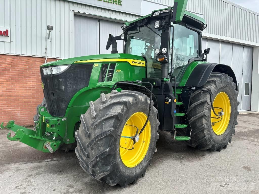 John Deere 7R 330 Traktorji