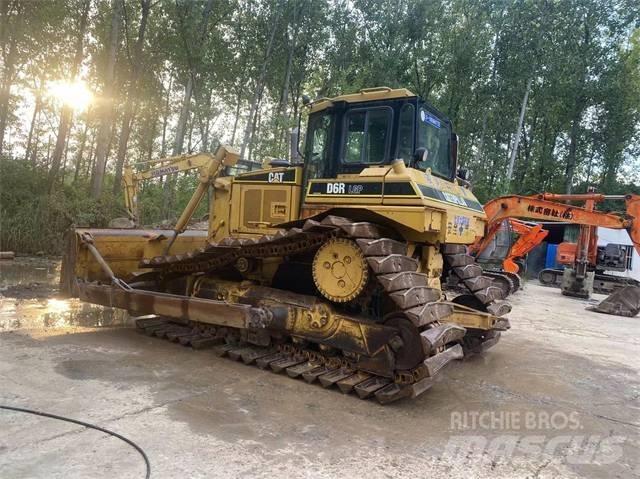 CAT D 6 R Buldožerji goseničarji
