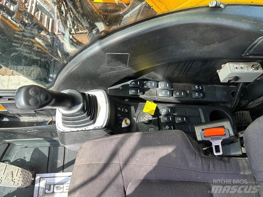 JCB JS220 LC Bagri goseničarji