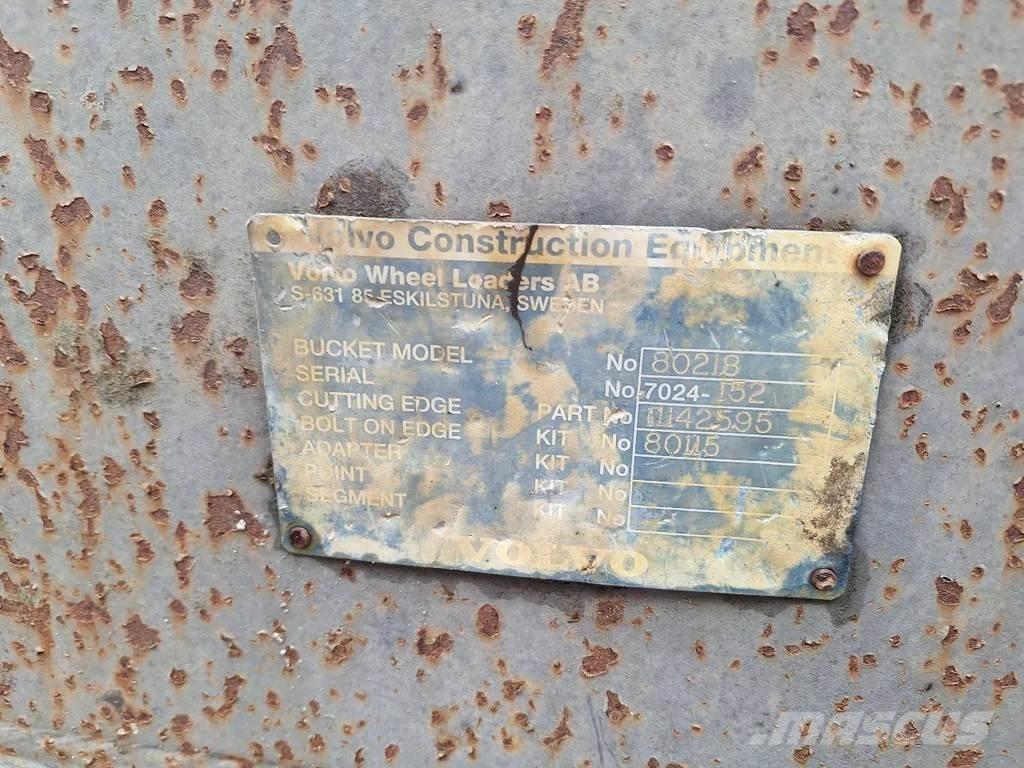 Volvo L220D Kolesni nakladalci