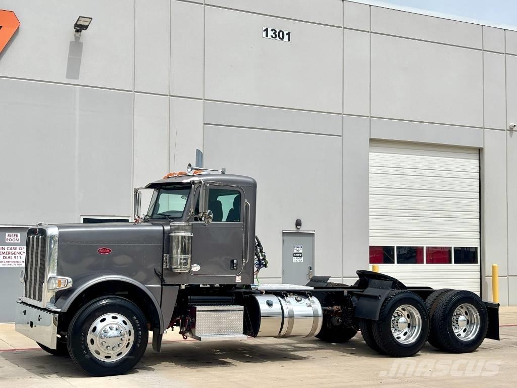 Peterbilt 389 Vlačilci