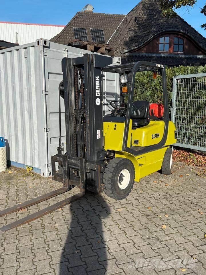 Clark CMP 25 L Plinski viličarji