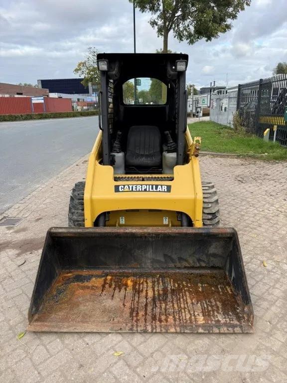 CAT 216B Skid steer mini nakladalci