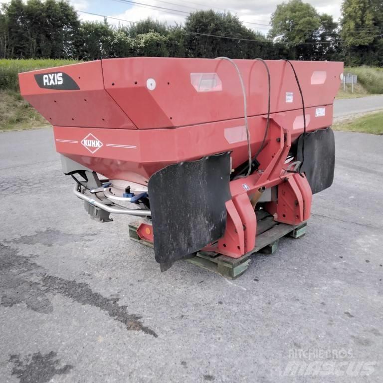 Kuhn Axis 40.1 Trosilniki mineralnega gnojila