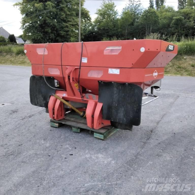 Kuhn Axis 40.1 Trosilniki mineralnega gnojila
