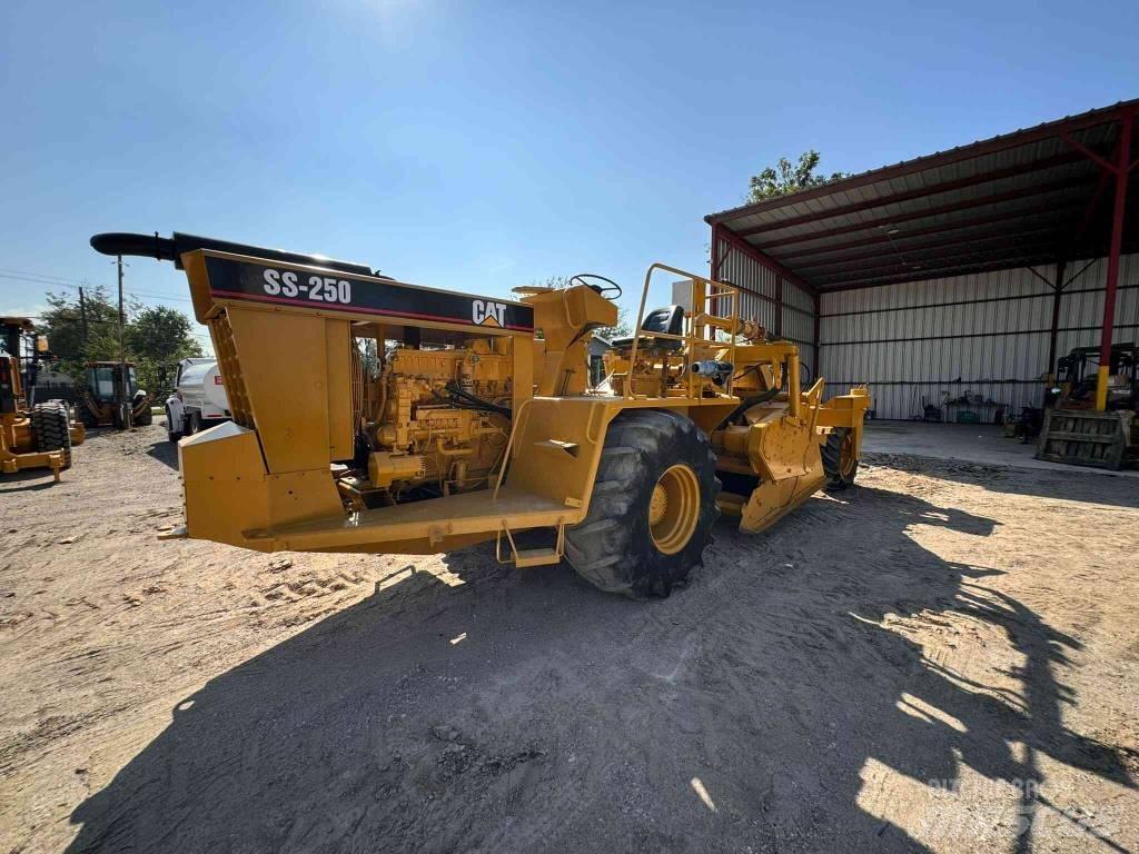 CAT SS 250 Asfaltni finišerji