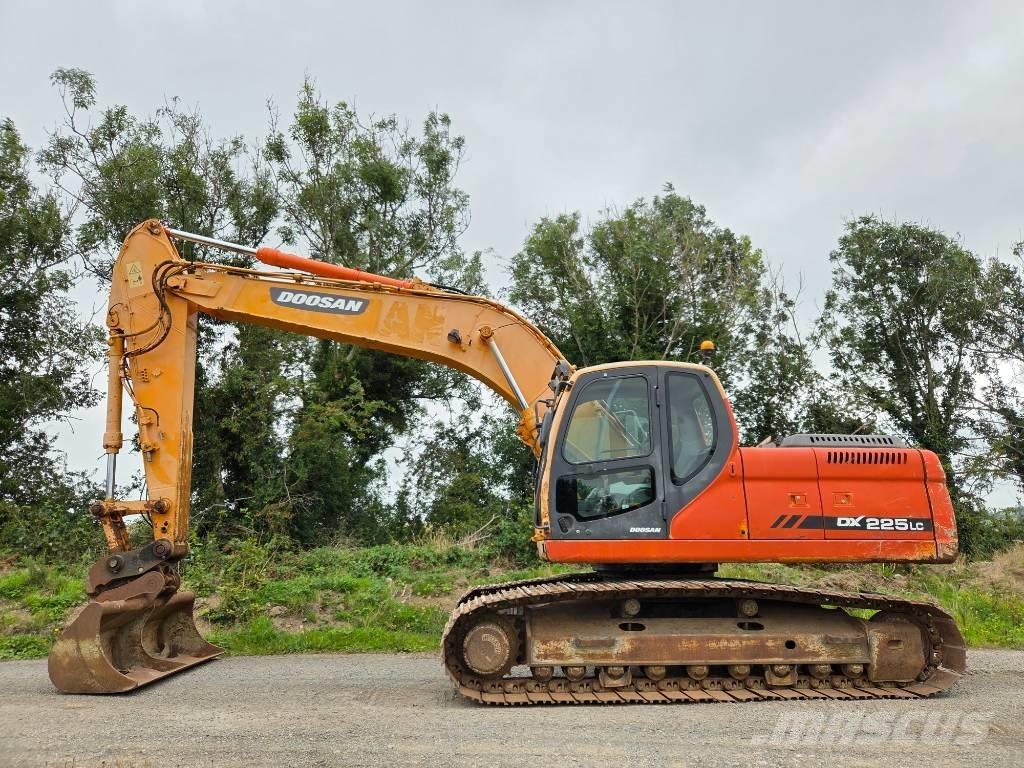 Doosan DX 225 LC Bagri goseničarji