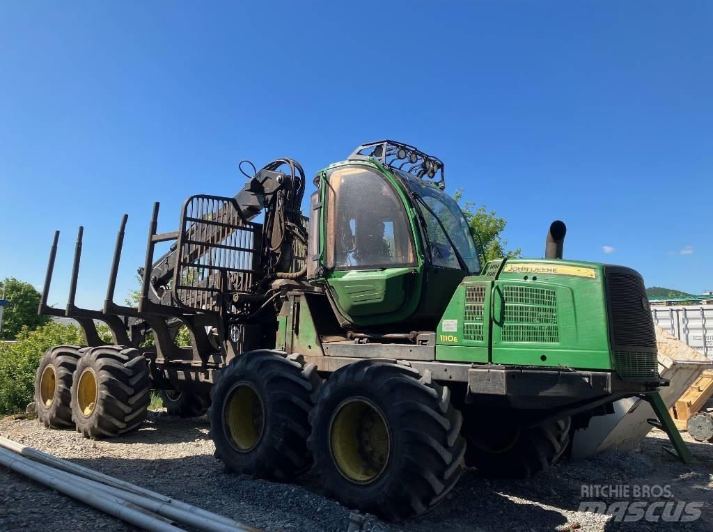 John Deere 1110 E Forwarderji