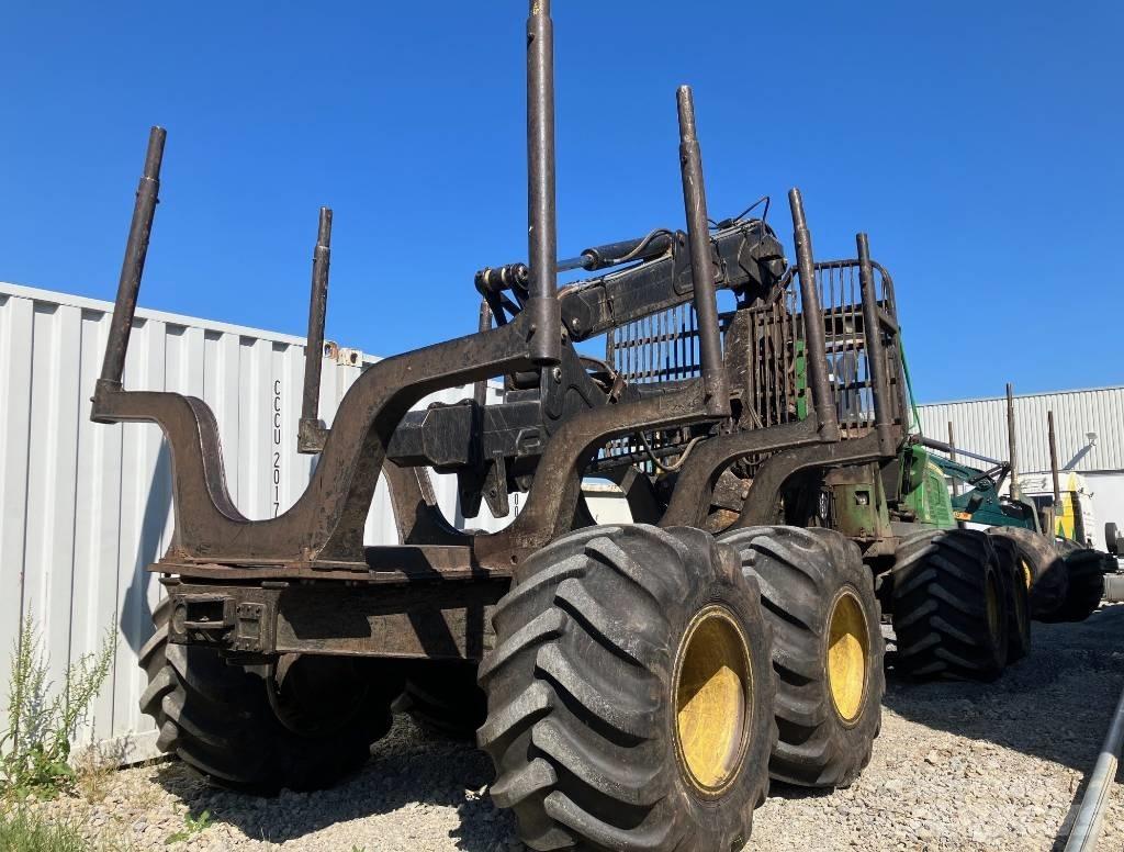 John Deere 1110 E Forwarderji