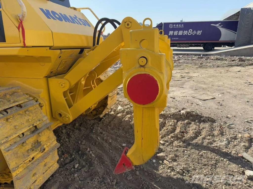 Komatsu D 85 EX-18 Buldožerji goseničarji
