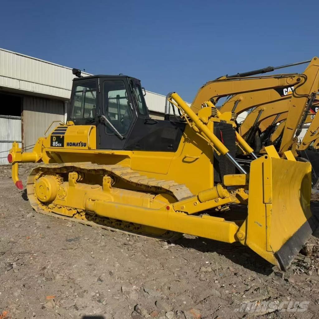 Komatsu D 85 EX-18 Buldožerji goseničarji