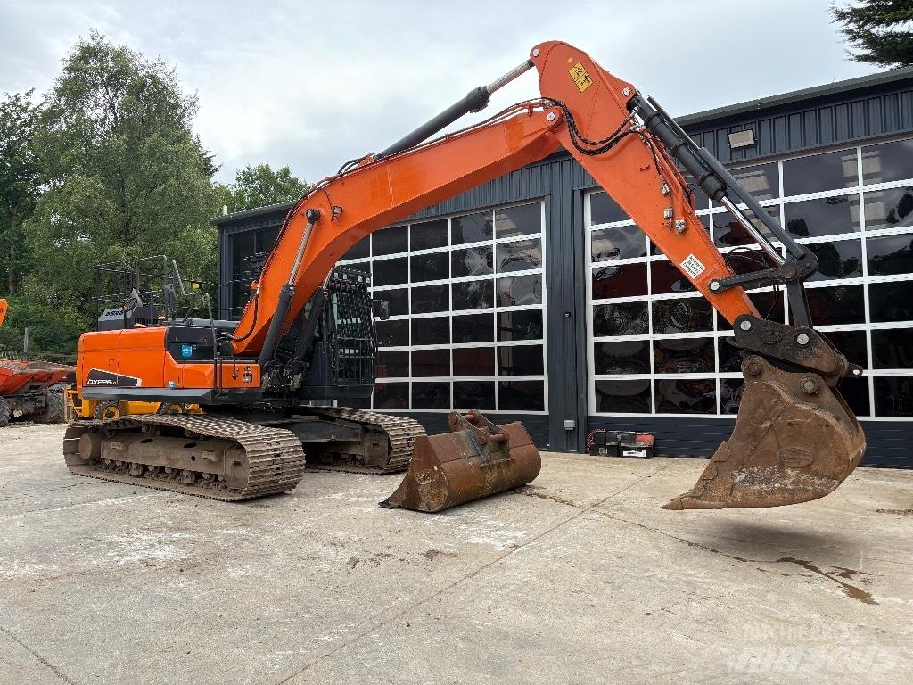 Doosan DX 225 LC-5 Bagri goseničarji