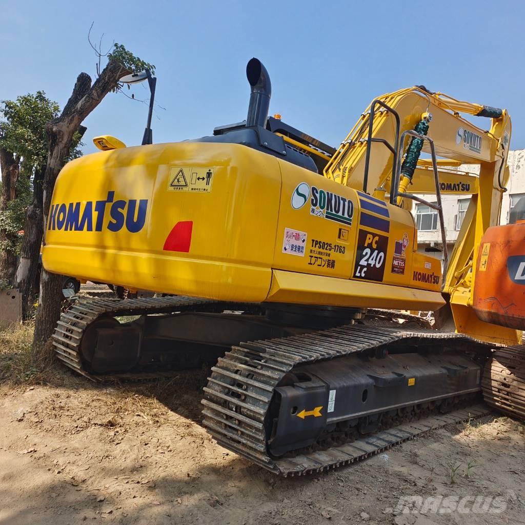 Komatsu PC 240 Bagri goseničarji