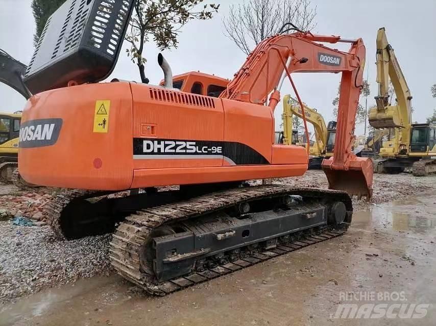 Doosan 225 LC-9 Bagri goseničarji