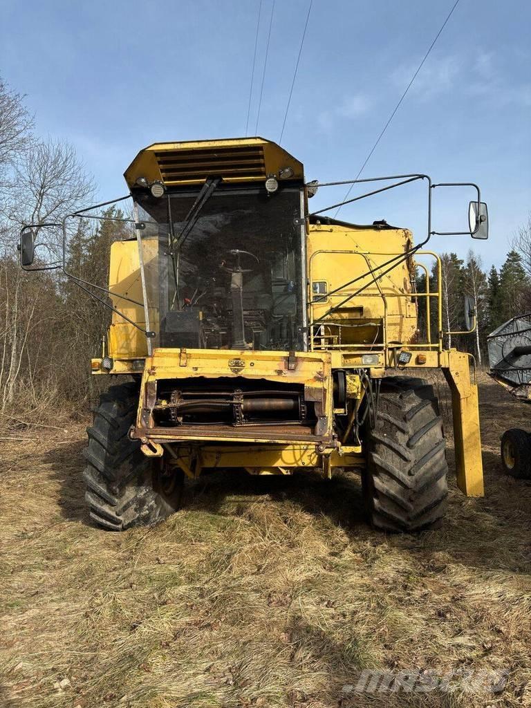 New Holland TX 36 Kombajni
