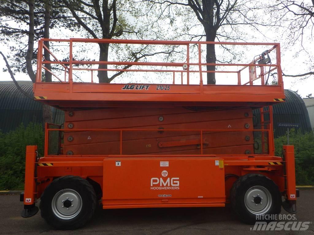 JLG 210-25 Škarjaste dvižne ploščadi