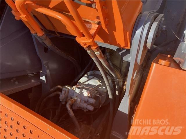 Hitachi ZX 250 Bagri goseničarji