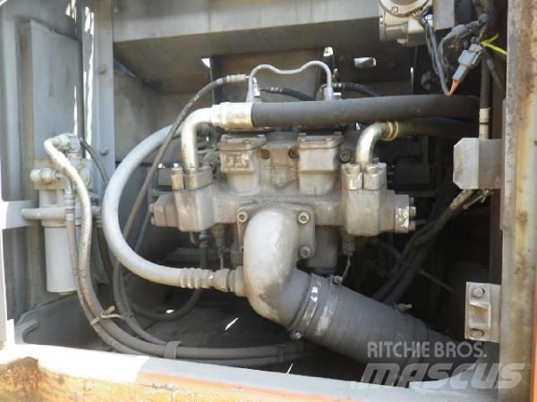 Hitachi EX200-5E Bagri goseničarji