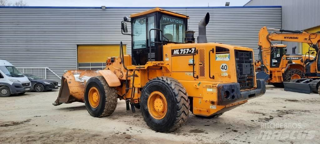 Hyundai HL 757-7 Kolesni nakladalci