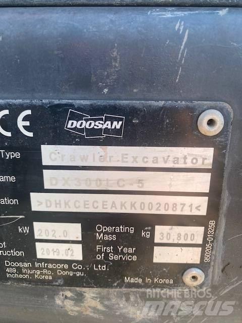Doosan DX 300 LC-5 Bagri goseničarji
