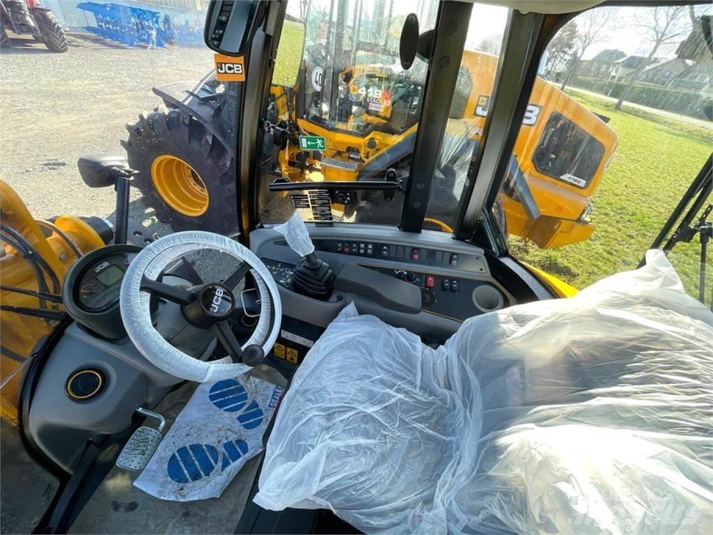 JCB 409 Kolesni nakladalci